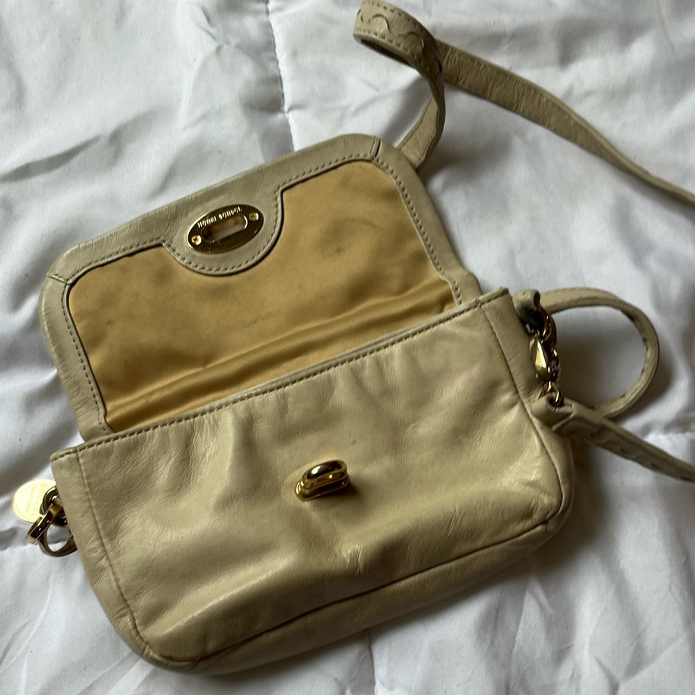 Henri Bendel Purse, Henri Bendel Cream Crossbody, Cream Bag - Picture 6 of 7